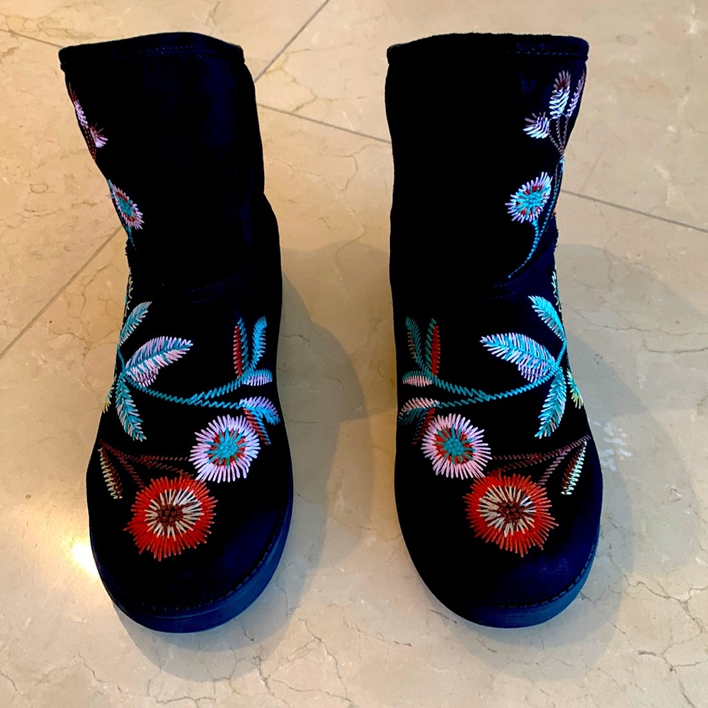Women's Indigo Rd. Fur Lined Ankle Boots Size 7 1/2 M